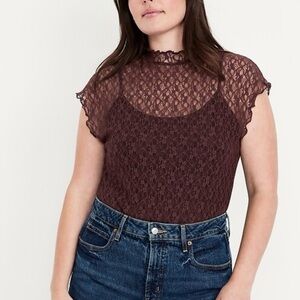 Old Navy Lace High-Neck Camisole in Burgundy